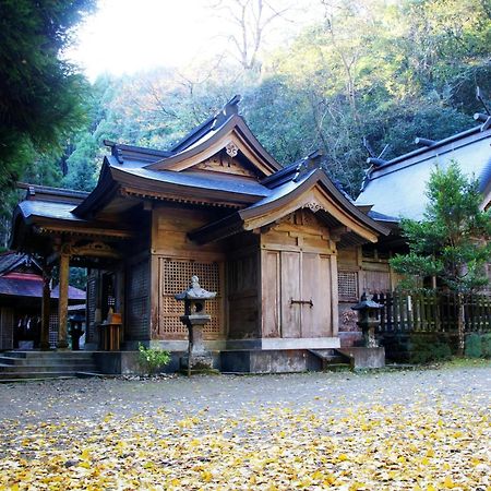 Отель Kagura No Yakata Такатихо Экстерьер фото